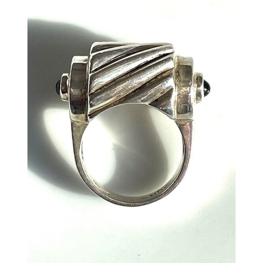 925 STERLING SILVER ONYX BARREL  RING SIZE 7 SKY