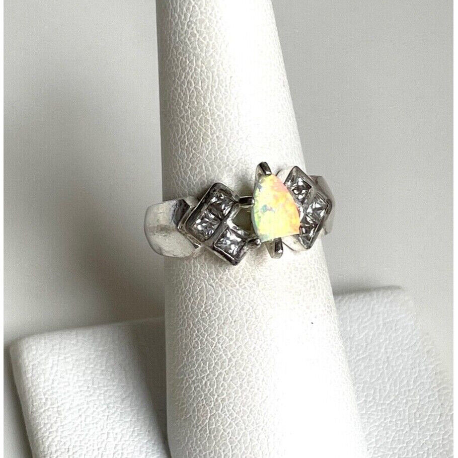 925 STERLING SILVER OPAL AND CZ RING SIZE 7 SKY