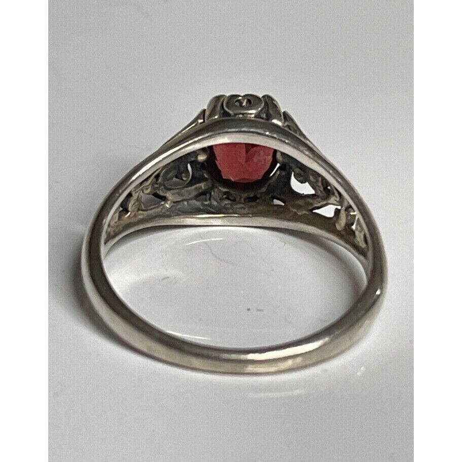 KABANA 925 STERLING SILVER GARNET RING SIZE 5.25 SKY