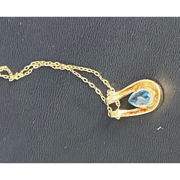 14 KT YELLOW GOLD & BLUE TOPAZ PENDANT NECKLACE SKY