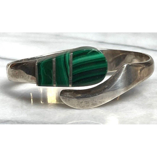 VINTAGE TAXCO 950 STERLING SILVER AND MALACHITE BYPASS HINGED  BRACELET SKY