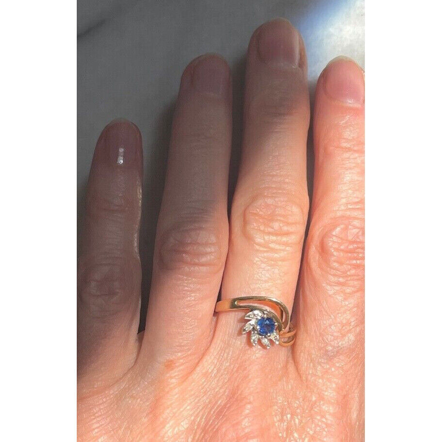 YELLOW GOLD SAPPHIRE AND DIAMOND COCKTAIL RING SIZE 5.75 SKY