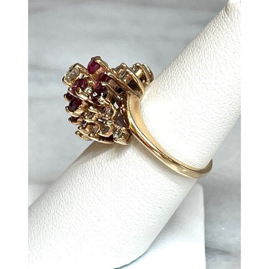 SHOWY 14K YELLOW GOLD DIAMOND AND RED SPINEL COCKTAIL RING SIZE 6.75 SKY