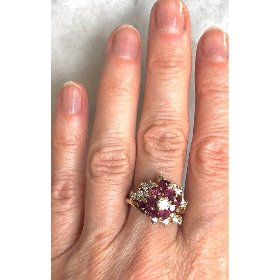 SHOWY 14K YELLOW GOLD DIAMOND AND RED SPINEL COCKTAIL RING SIZE 6.75 SKY