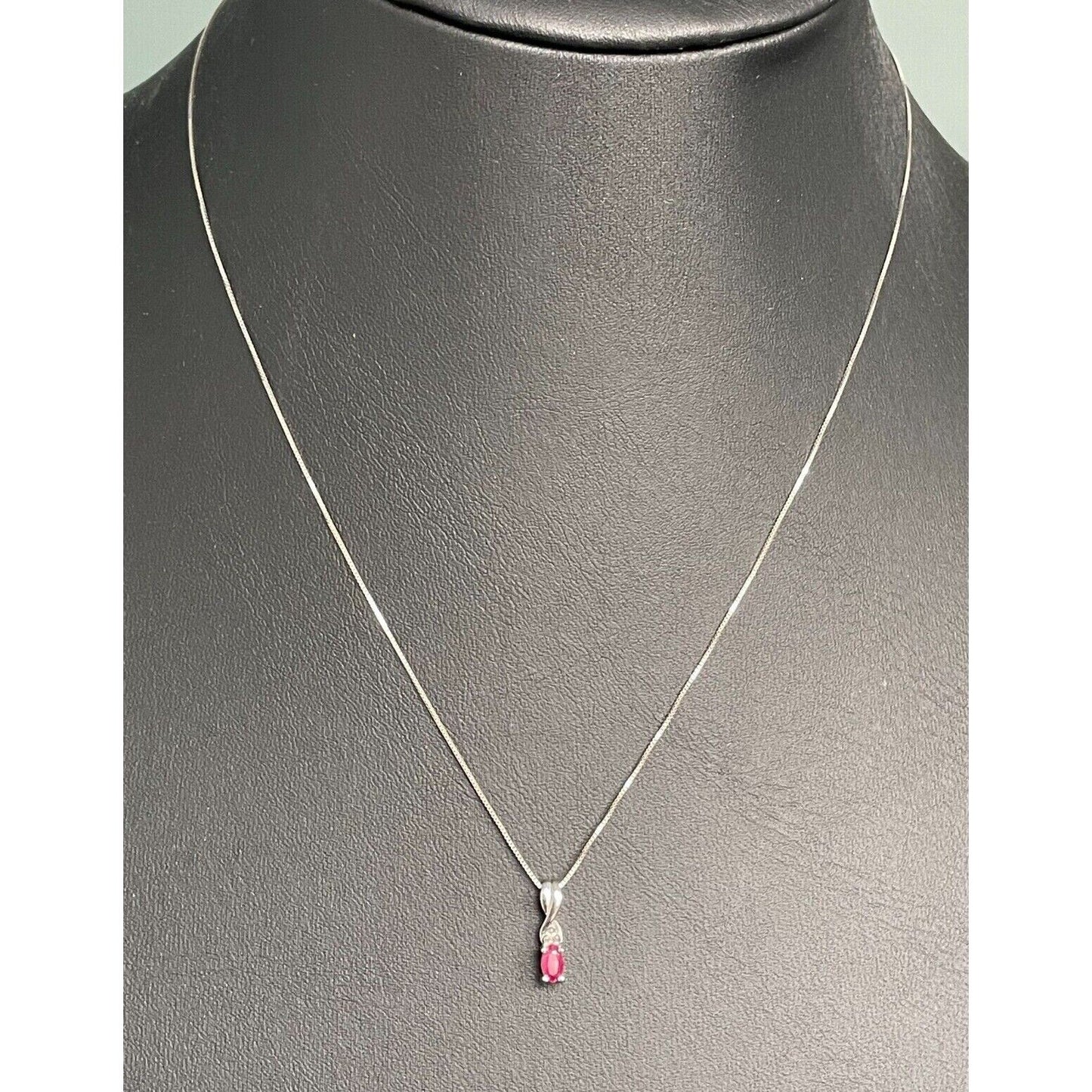 WHITE GOLD RUBY AND DIAMOND PENDANT NECKLACE SKY