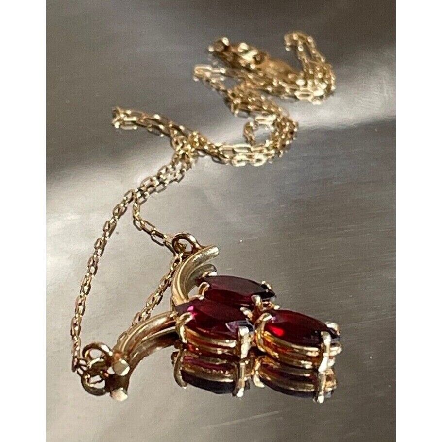 14K YELLOW GOLD AND GARNET NECKLACE SKY