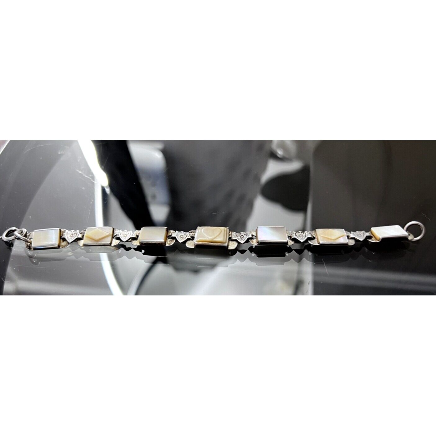 925 STERLING SILVER HEARTS AND DIAMONDS MOTHER OF PEARL BRACELET SKY