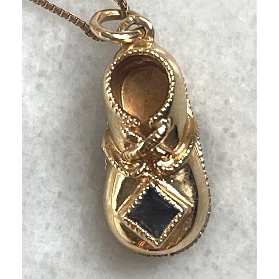 14K YELLOW GOLD AND SAPPHIRE  BABY SHUE PENDANT NECKLACE SKY