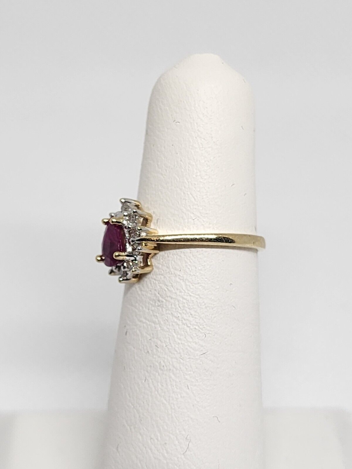 10K YELLOW GOLD RUBY & DIAMONDS RING  SIZE 4