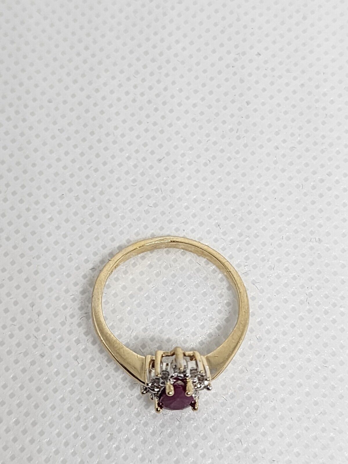 10K YELLOW GOLD RUBY & DIAMONDS RING  SIZE 4