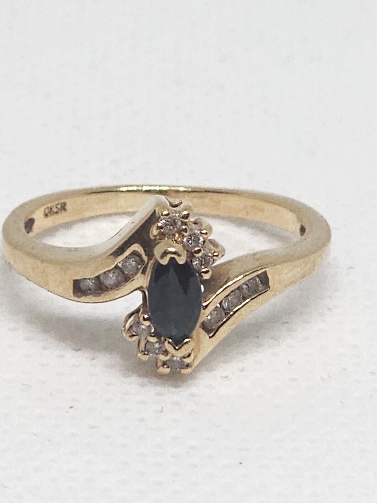 10K YELLOW GOLD SAPPHIRE & DIAMONDS RING  SIZE 5.5