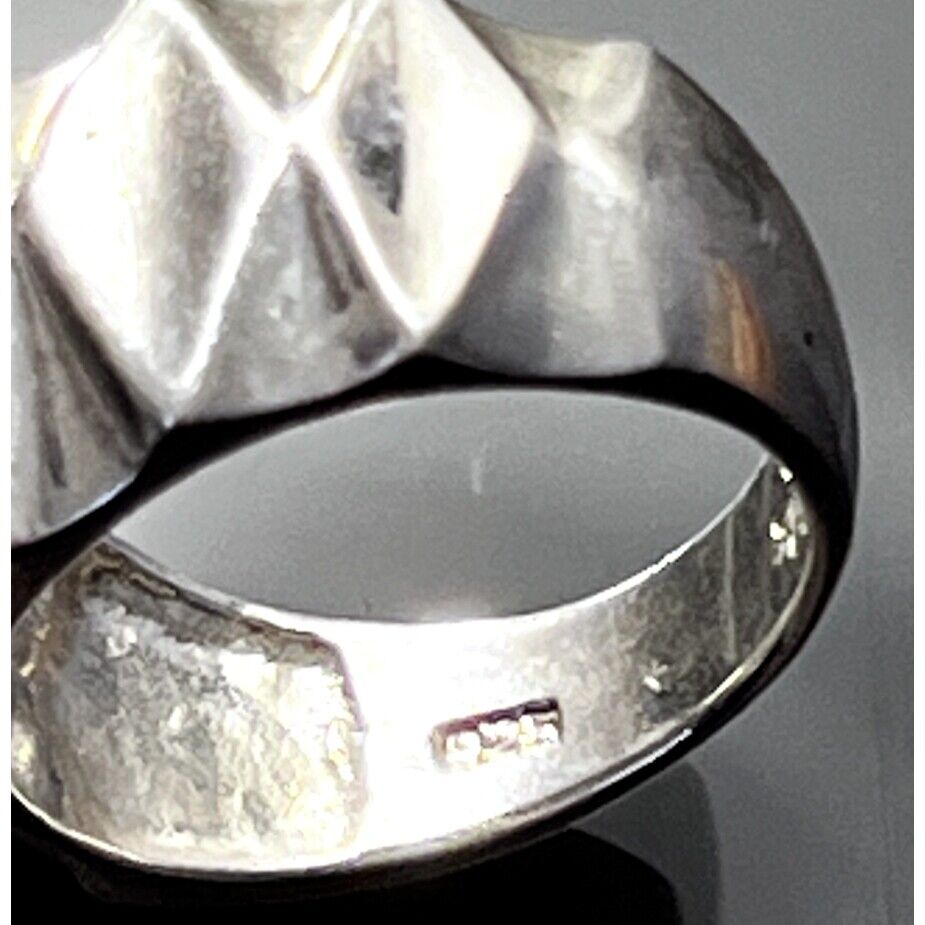 925 STERLING SILVER GEOMETRIC DESIGN BAND RING SIZE 8 SKY