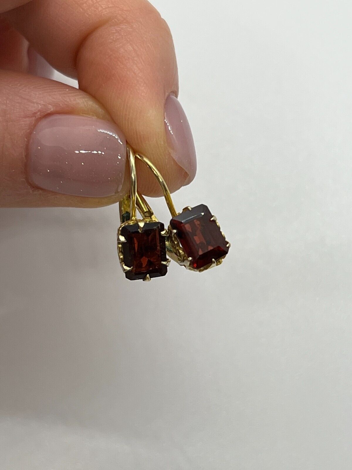 925 STERLING SILVER & GARNET EARRINGS