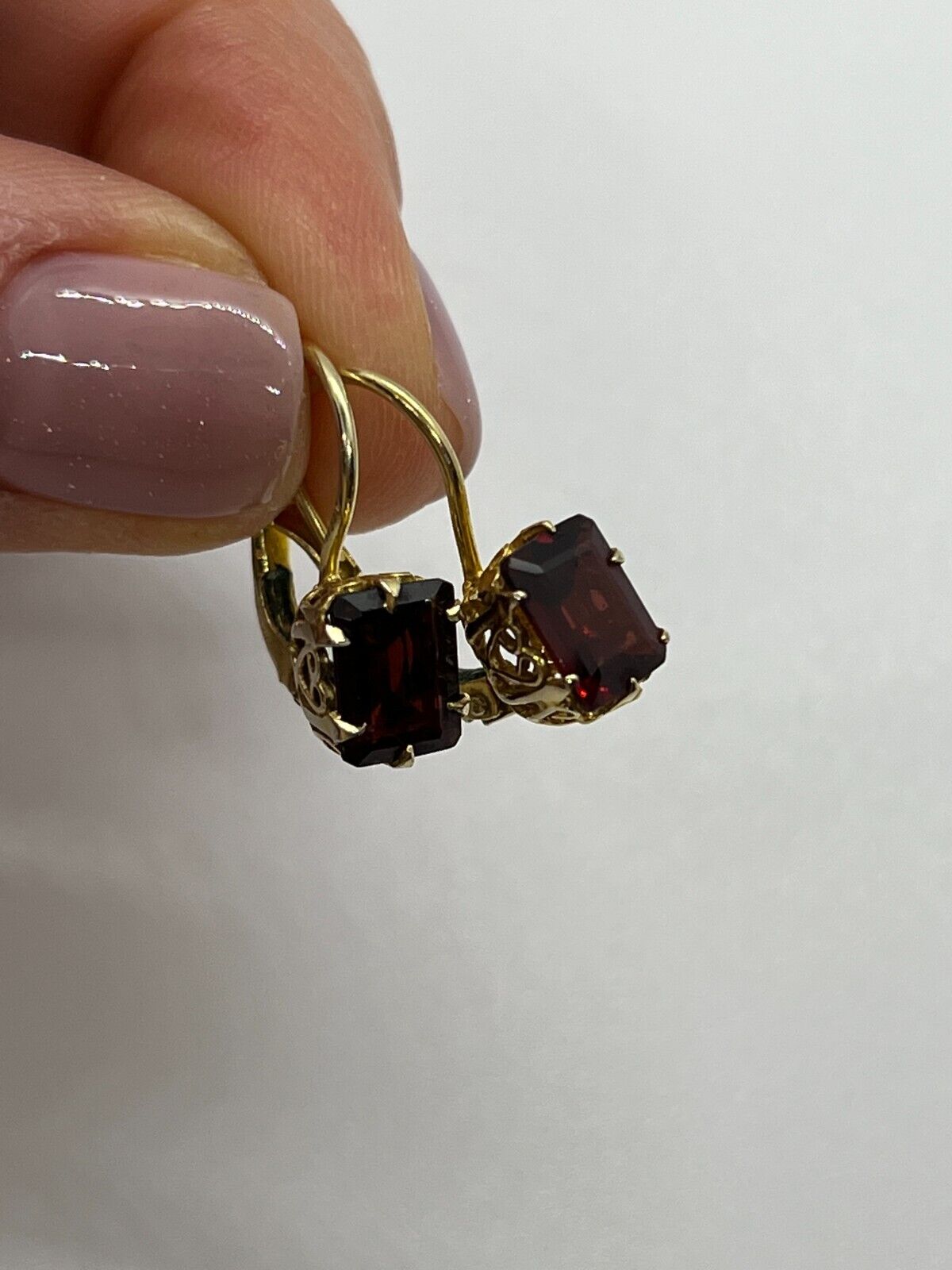 925 STERLING SILVER & GARNET EARRINGS