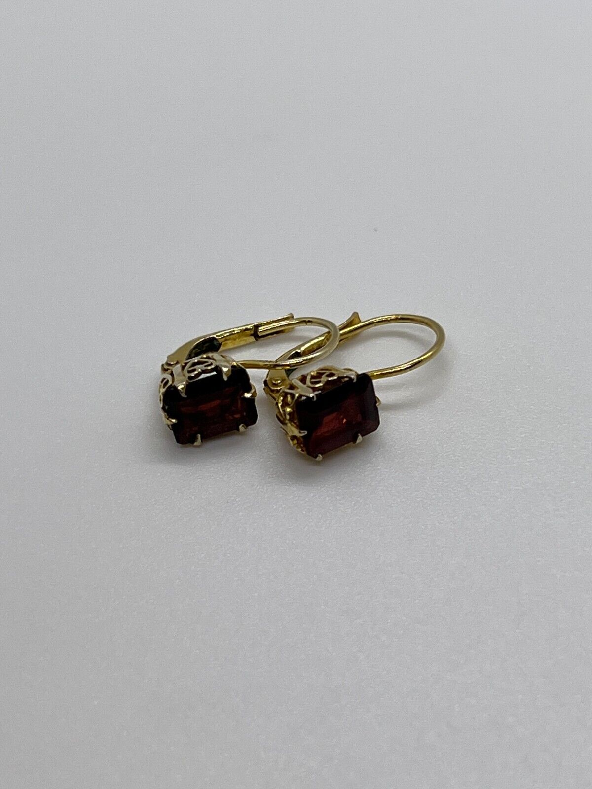 925 STERLING SILVER & GARNET EARRINGS