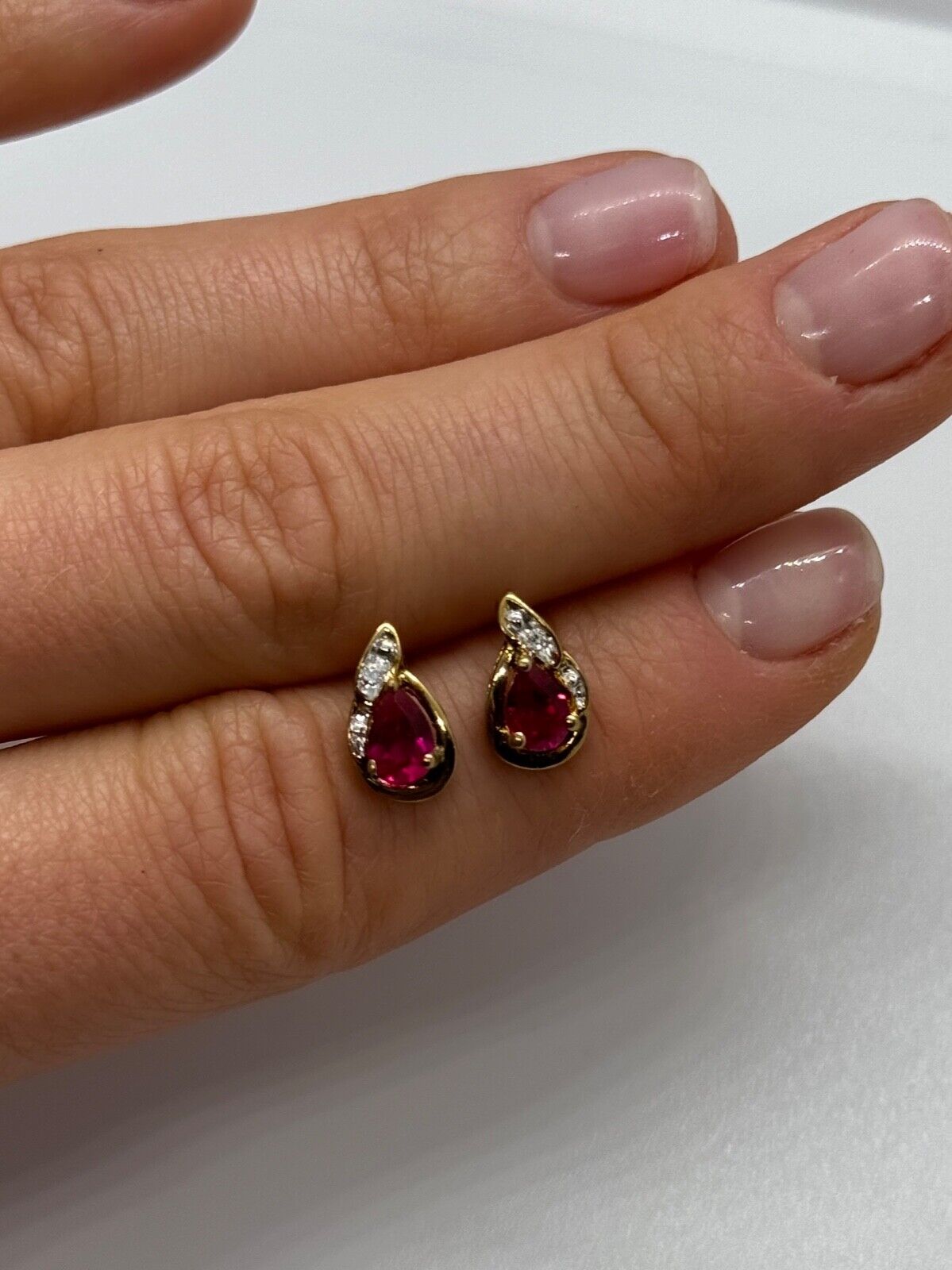 925 STERLING SILVER  GOLD PLATED  SPINEL EARRINGS