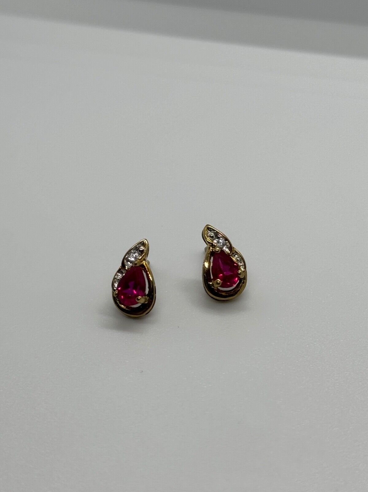 925 STERLING SILVER  GOLD PLATED  SPINEL EARRINGS