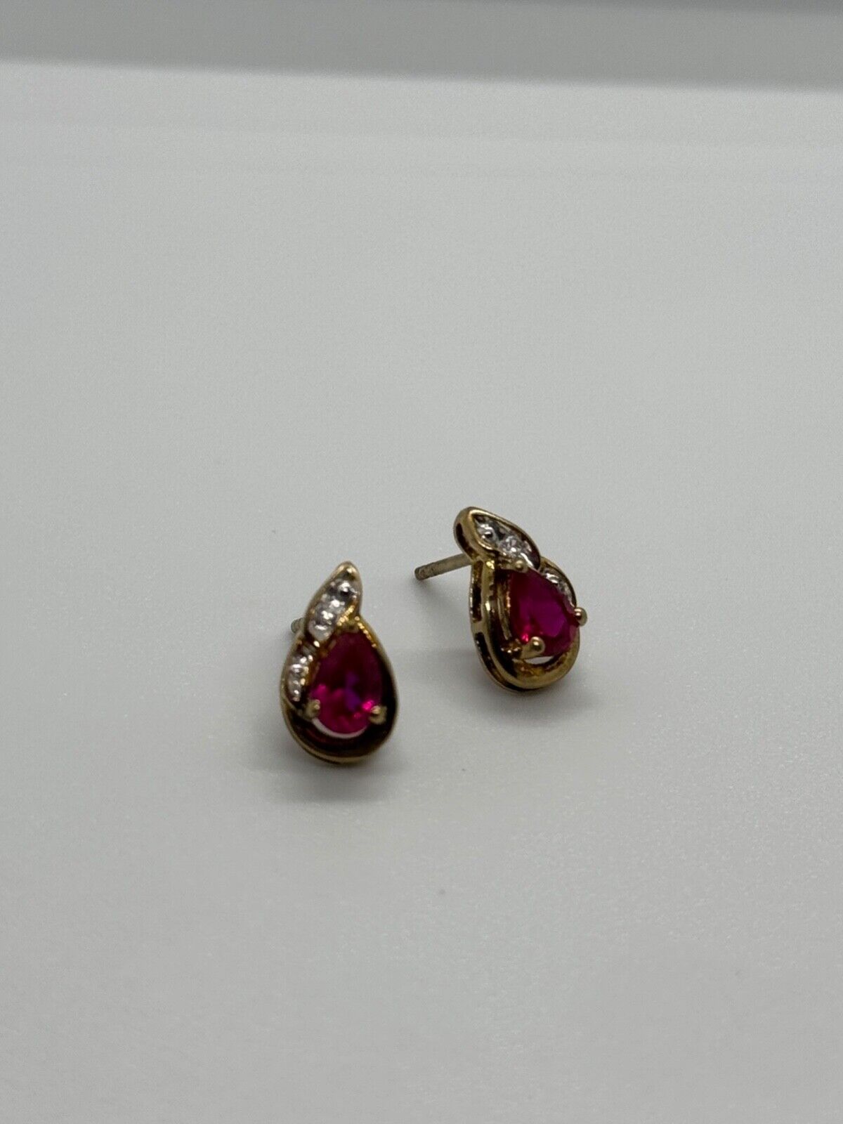 925 STERLING SILVER  GOLD PLATED  SPINEL EARRINGS