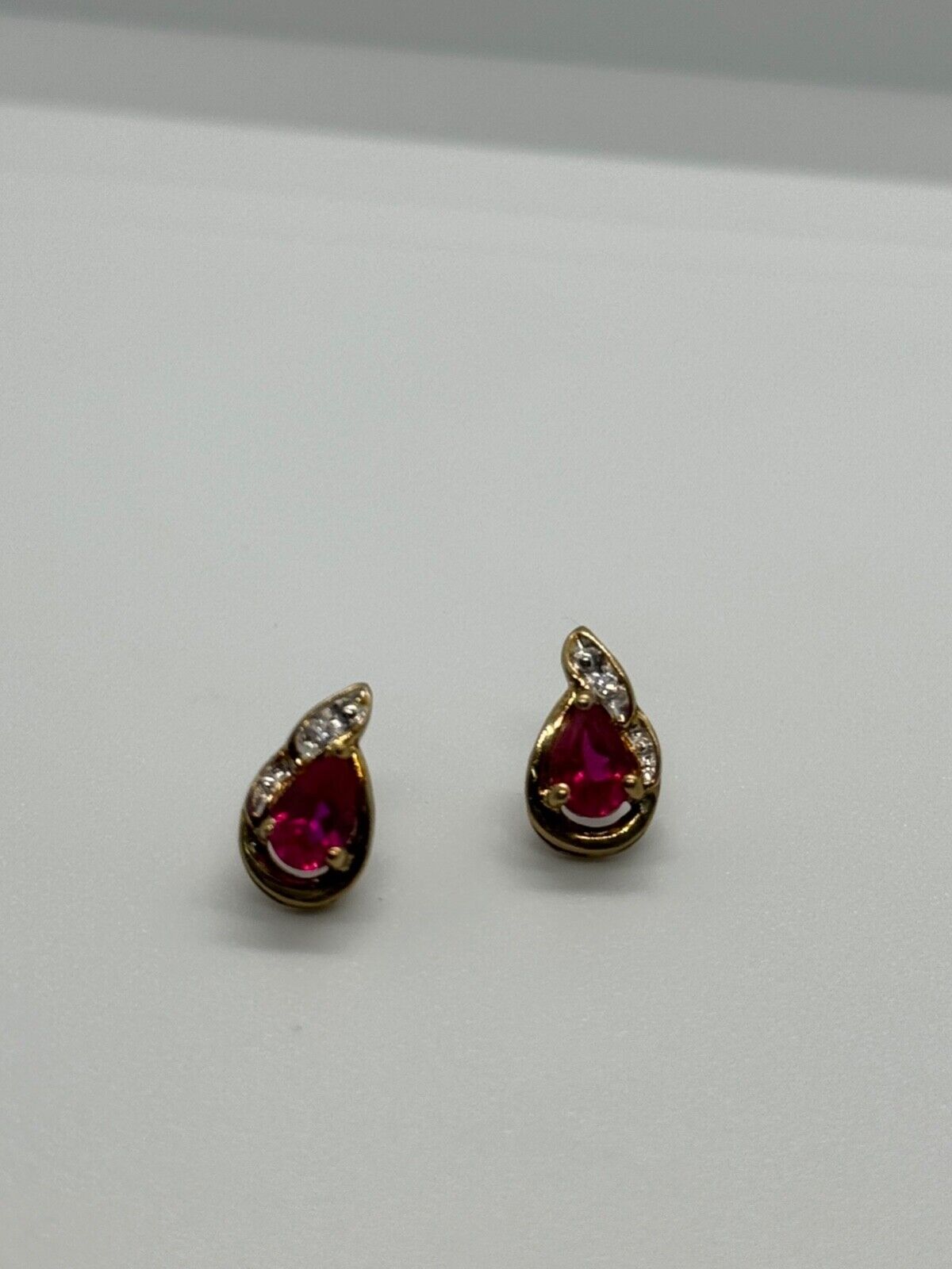 925 STERLING SILVER  GOLD PLATED  SPINEL EARRINGS