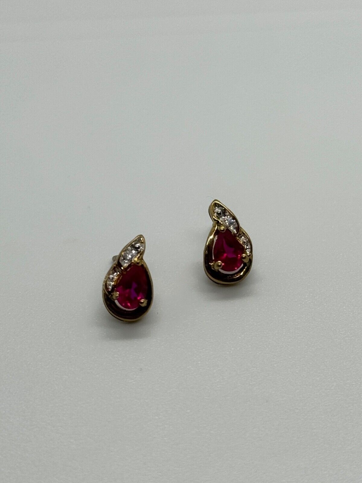 925 STERLING SILVER  GOLD PLATED  SPINEL EARRINGS