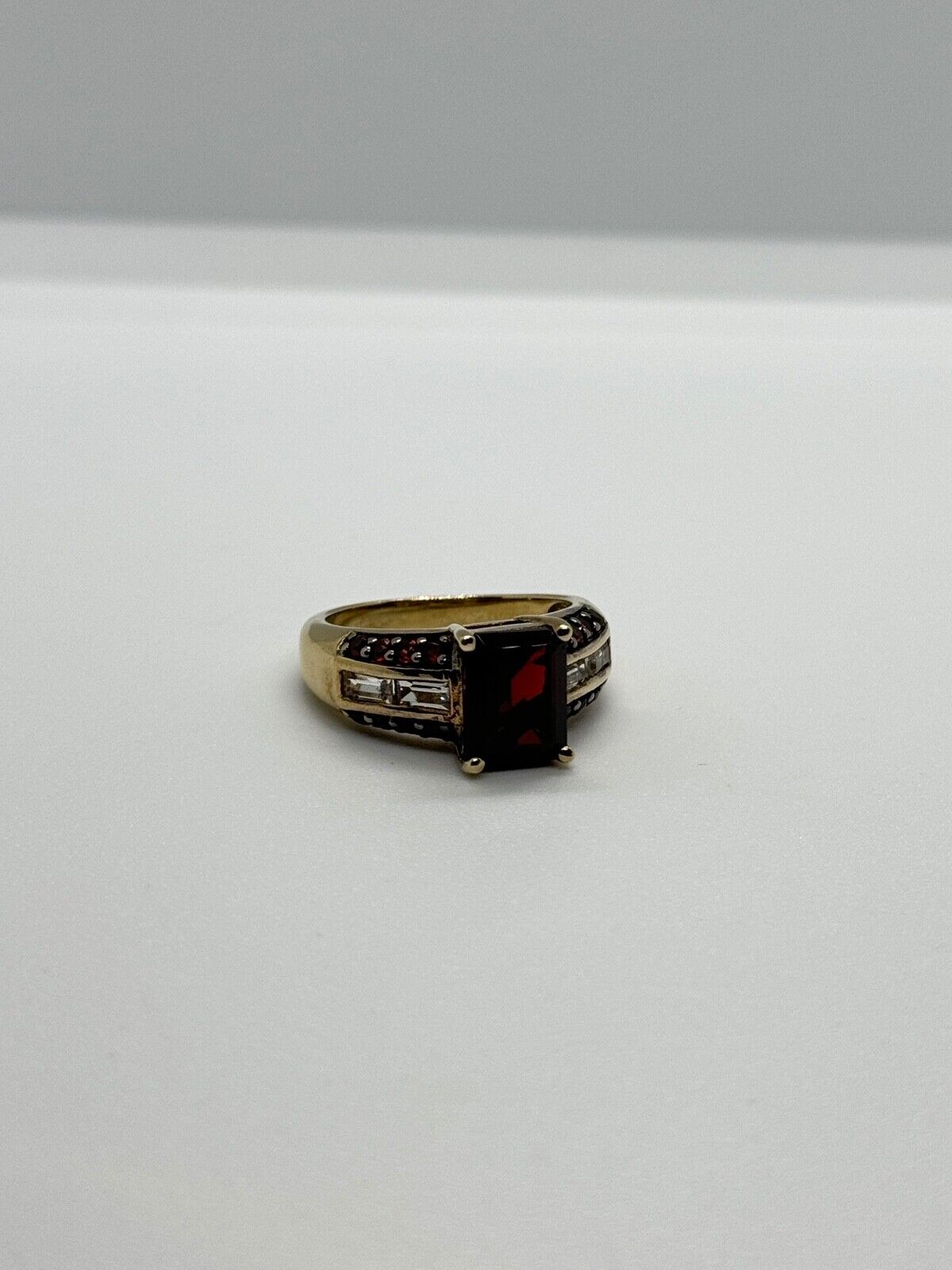 925 STERLING SILVER GOLD PLATED GARNET & GOSHENITE RING SIZE 6