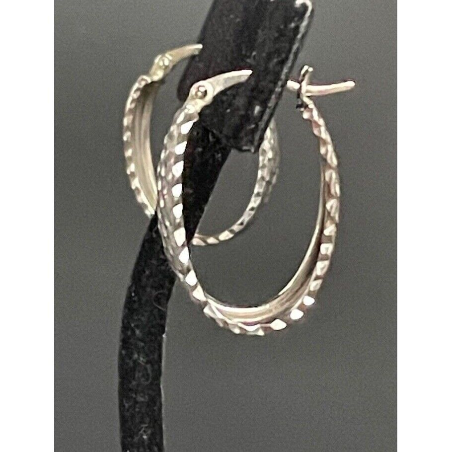 925 STERLING SILVER DIAMOND PATTERN OVAL HOOP EARRINGS SKY