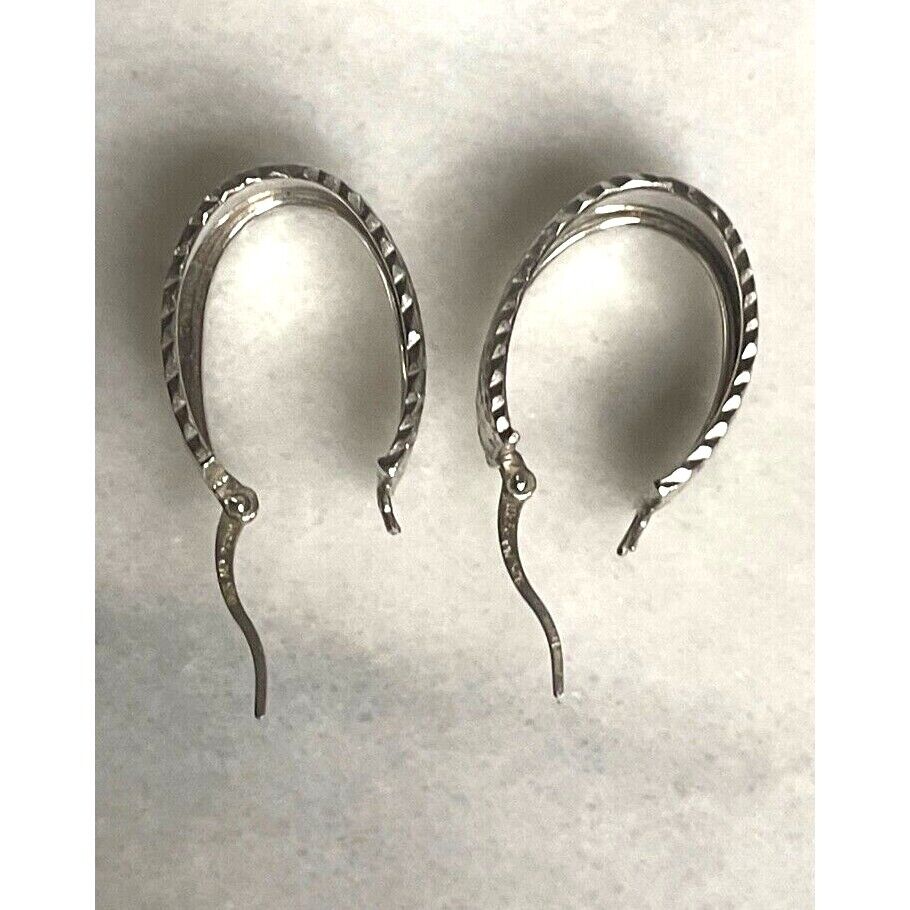 925 STERLING SILVER DIAMOND PATTERN OVAL HOOP EARRINGS SKY