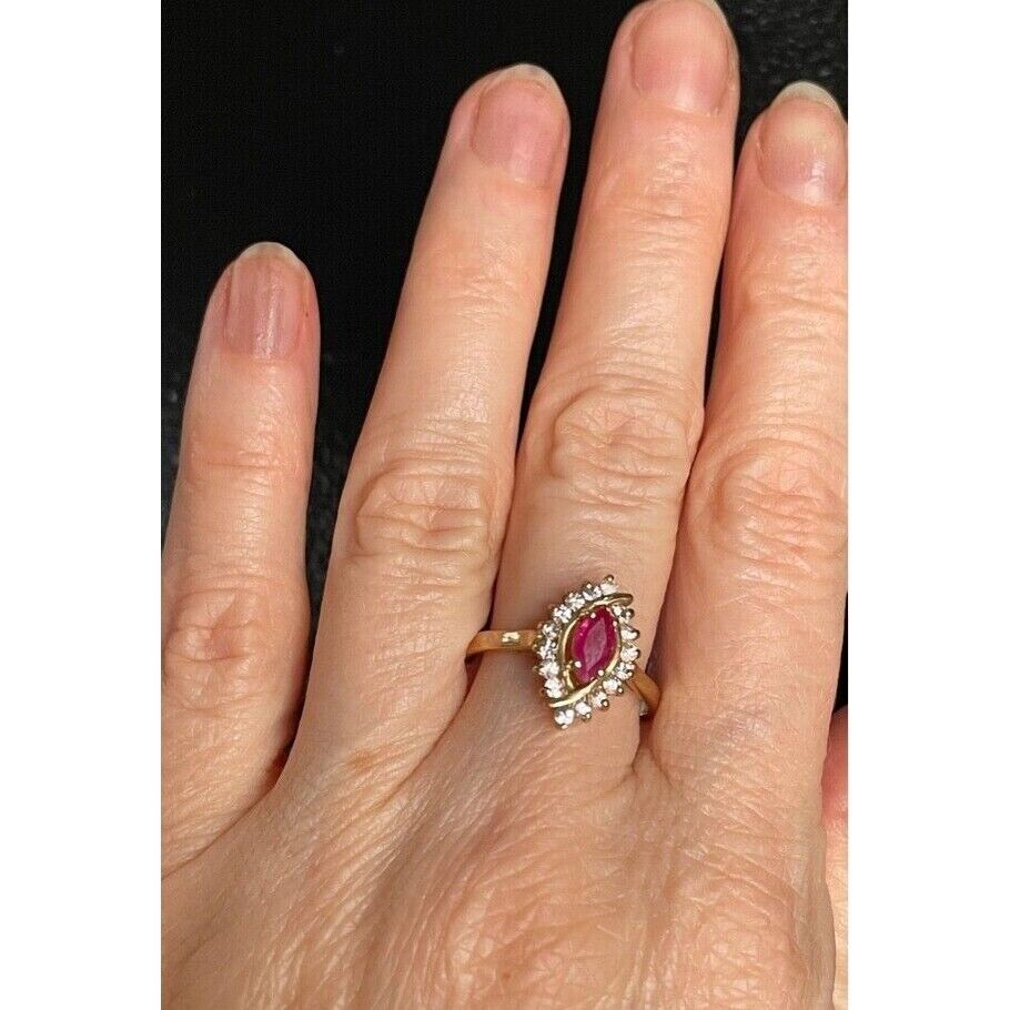 YELLOW GOLD PINK AND COLORLESS TOPAZ COCKTAIL RING SIZE 8 SKY