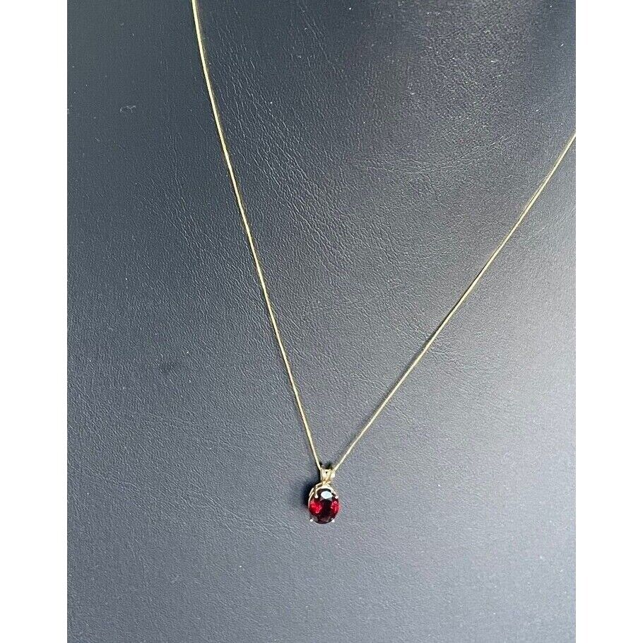 14K YELLOW GOLD  AND ALMANDINE GARNET PENDANT NECKLACE SKY