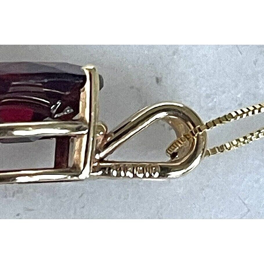 14K YELLOW GOLD  AND ALMANDINE GARNET PENDANT NECKLACE SKY