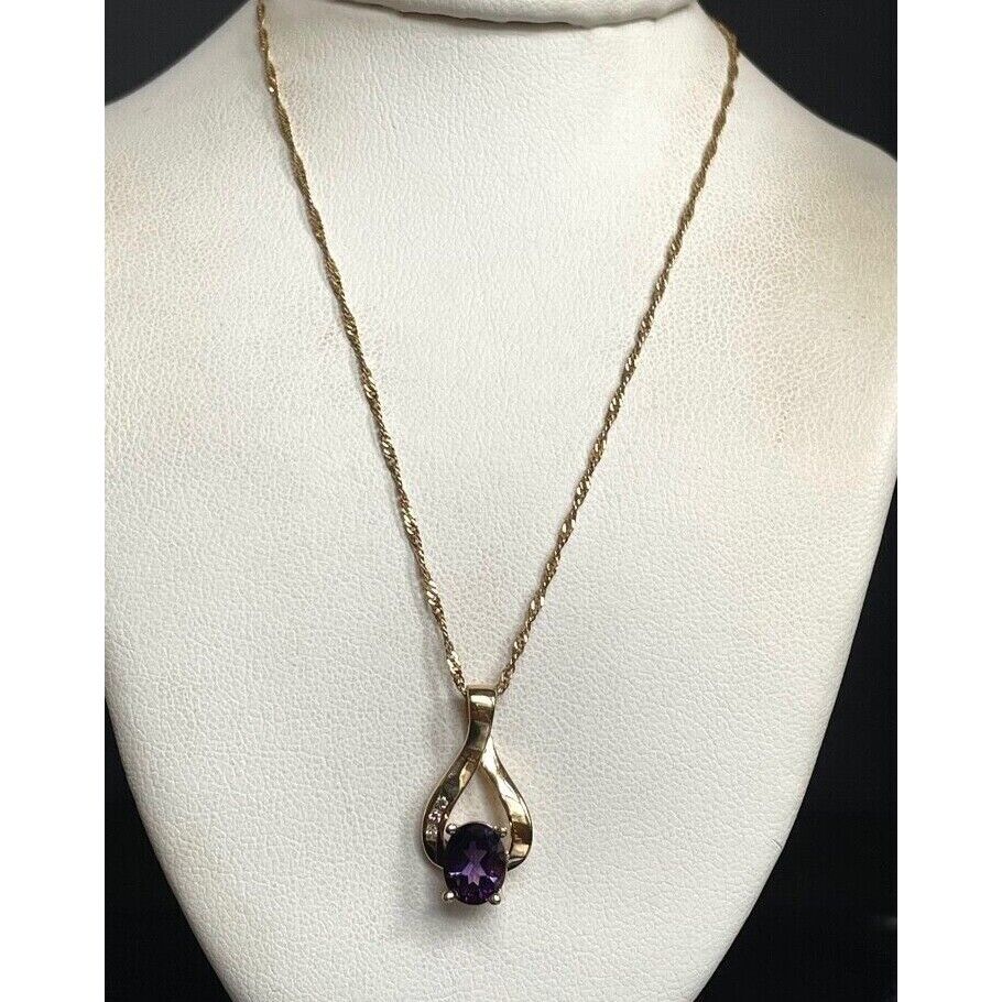 14K YELLOW GOLD  AMETHYST AND DIAMOND PENDANT NECKLACE SKY