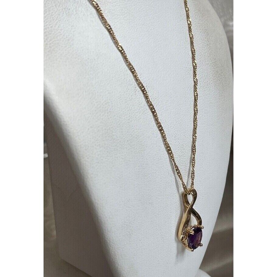 14K YELLOW GOLD  AMETHYST AND DIAMOND PENDANT NECKLACE SKY