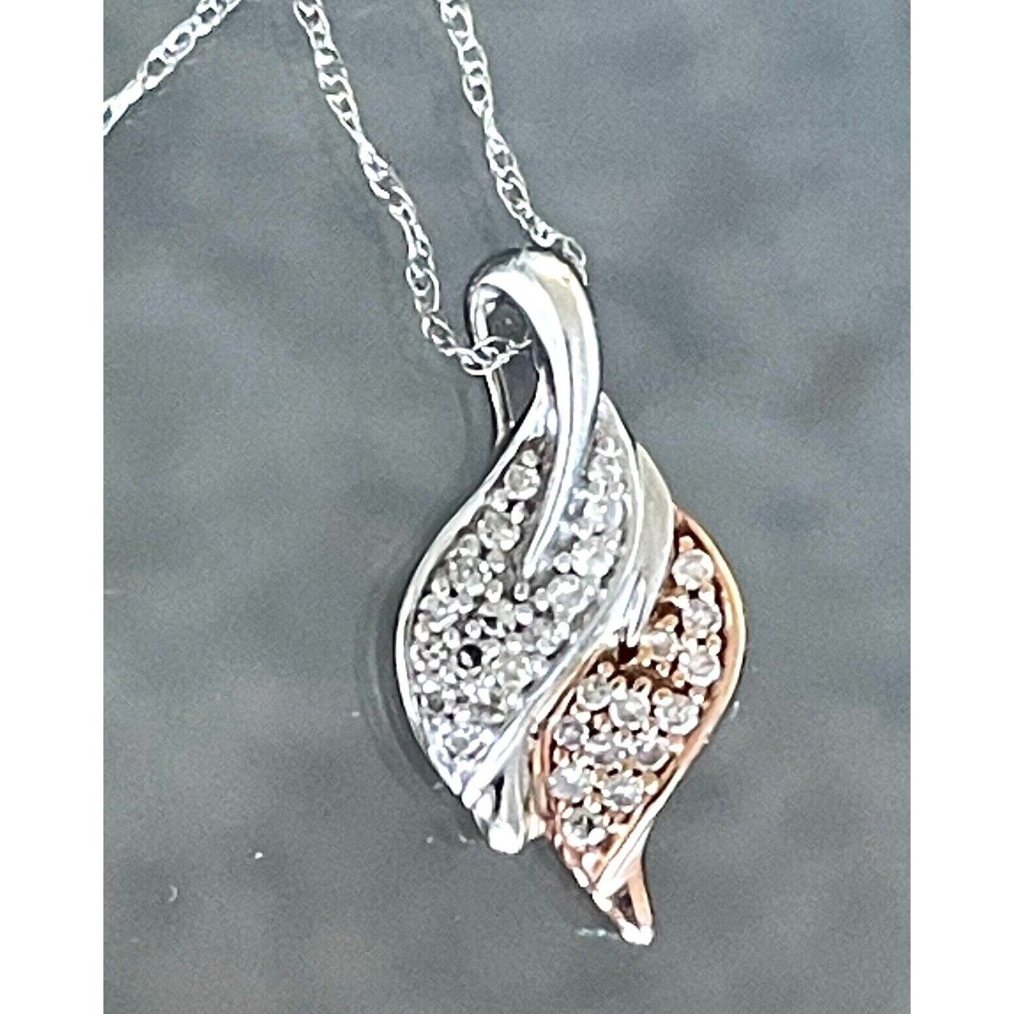 14K WHITE MULTI-TONE GOLD  AND DIAMOND PENDANT NECKLACE SKY