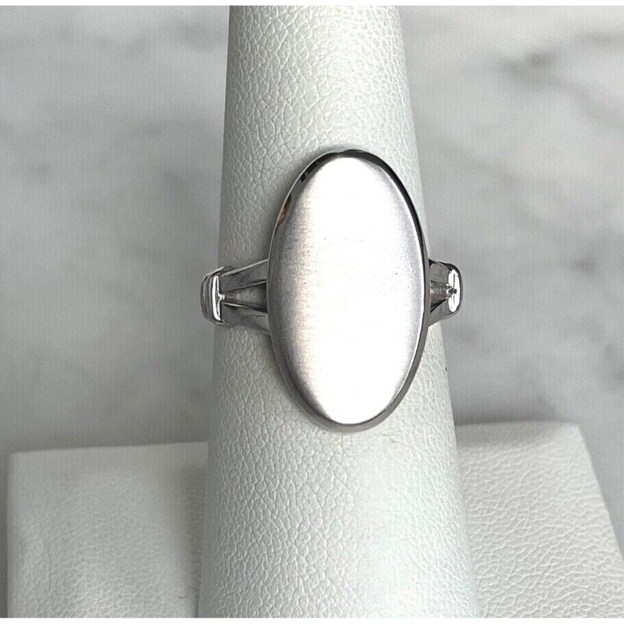 LADY'S 925 STERLING SILVER SIGNET RING SIZE 6.75 SKY