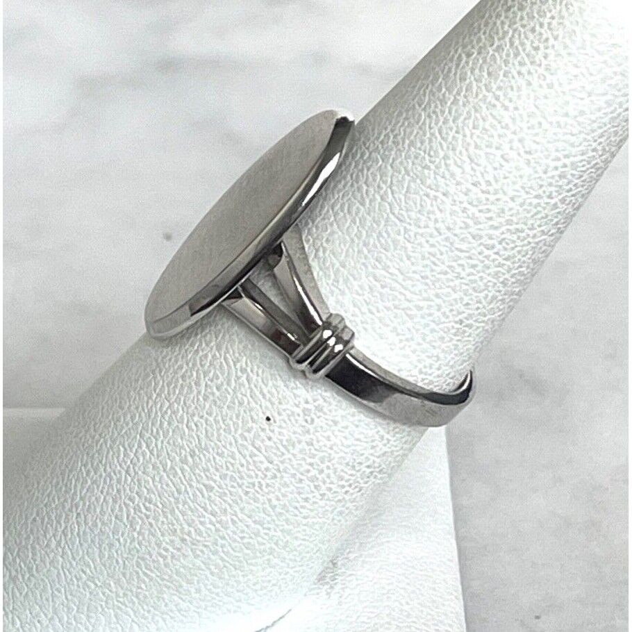 LADY'S 925 STERLING SILVER SIGNET RING SIZE 6.75 SKY