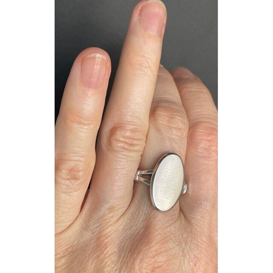 LADY'S 925 STERLING SILVER SIGNET RING SIZE 6.75 SKY