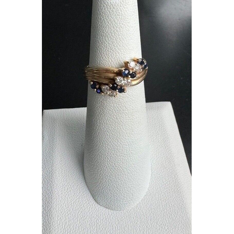 14K YELLOW GOLD  DIAMOND AND BLUE SPINEL RING SIZE 5.75 SKY