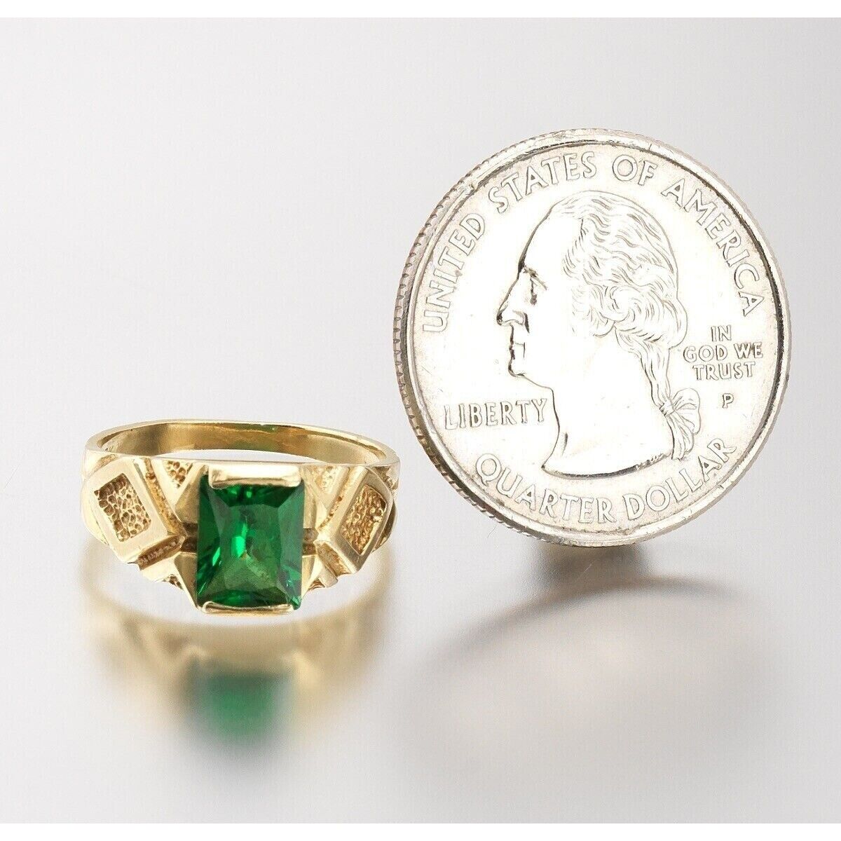 14K YELLOW GOLD LAB-CREATED EMERALD RING SIZE 6 SKY