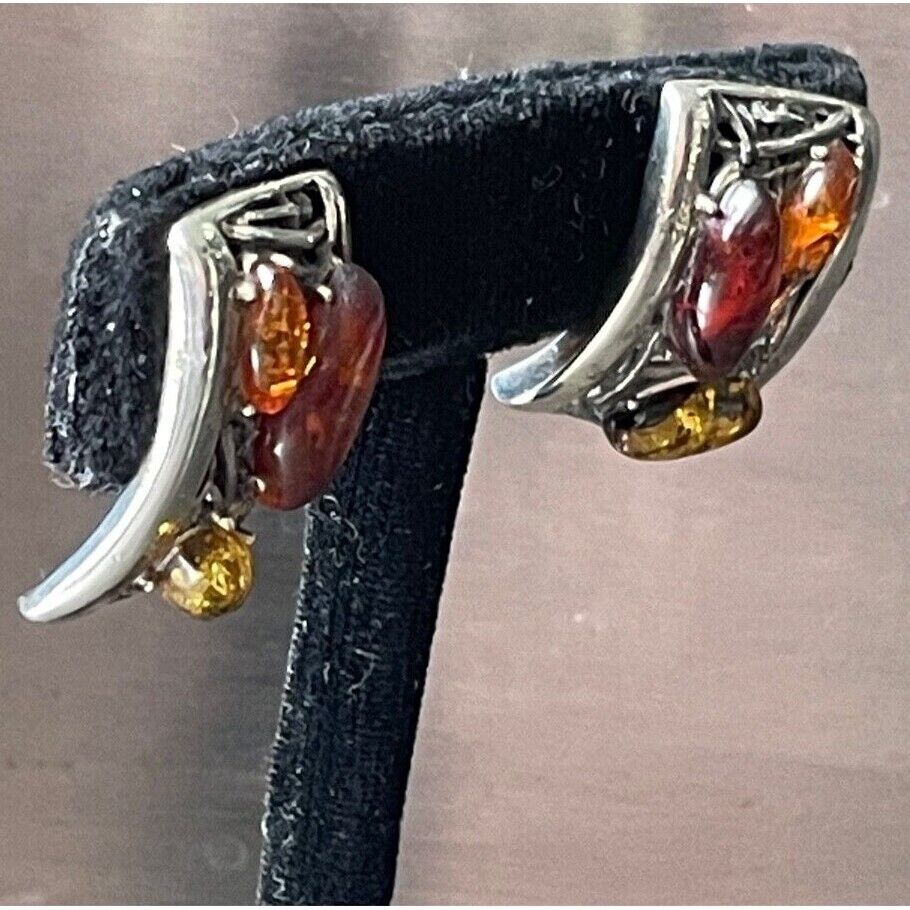 PIERSED DESIGN 925 STERLING SILVER  AND AMBER EARRINGS SKY