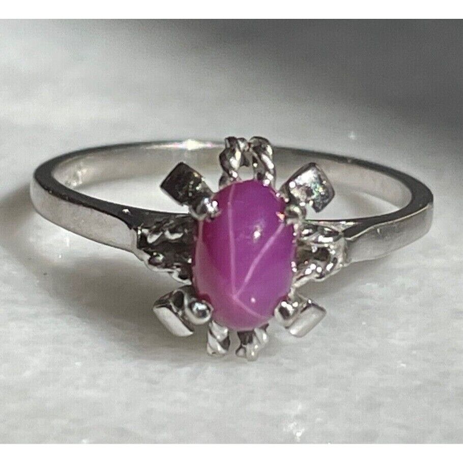 WHITE GOLD STAR RED SPINEL RING SIZE 5 SKY