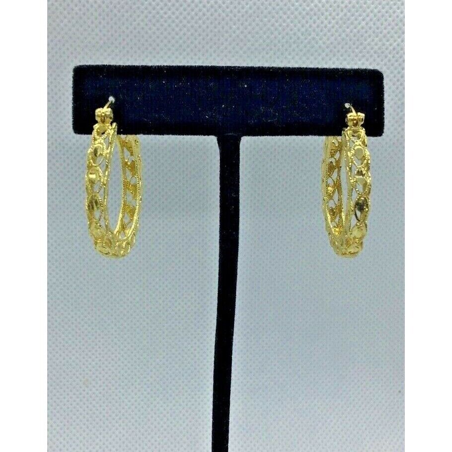 LARGE YELLOW GOLD PIERCED & BRIGHT CUT DESIGN HOOP EARRINGS SKY