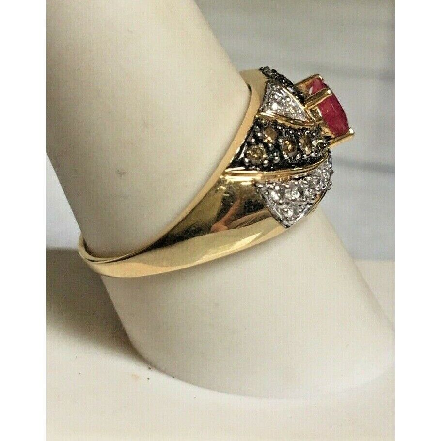 GEMS EN VOGUE 14k YELLOW GOLD CLEAR AND CHOCOLATE DIAMOND & RUBY RING SKY