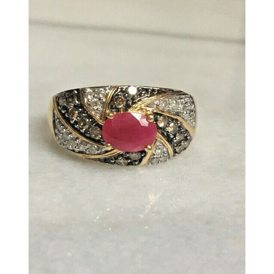 GEMS EN VOGUE 14k YELLOW GOLD CLEAR AND CHOCOLATE DIAMOND & RUBY RING SKY