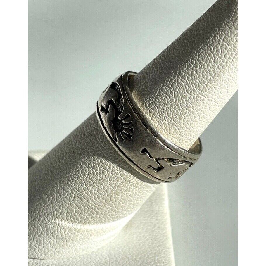 PETER STONE 925 STERLING SILVER KOKOPELLI MOTIEF BAND RING SIZE 7.5 SKY