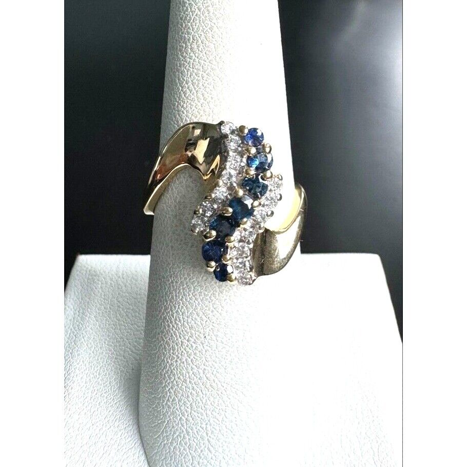 14K YELLOW GOLD TOPAZ AND DIAMOND COCKTAIL RING SIZE 7.5 SKY