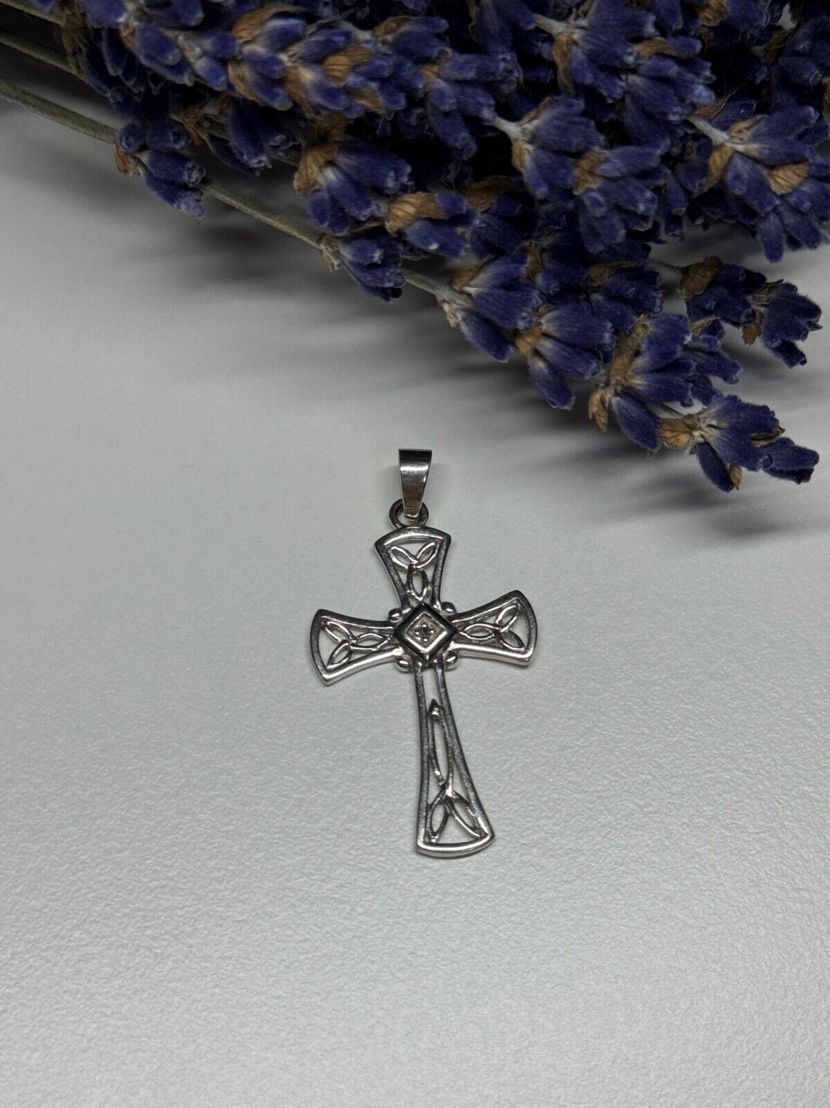 925 STERLING SILVER DIAMOND CROSS