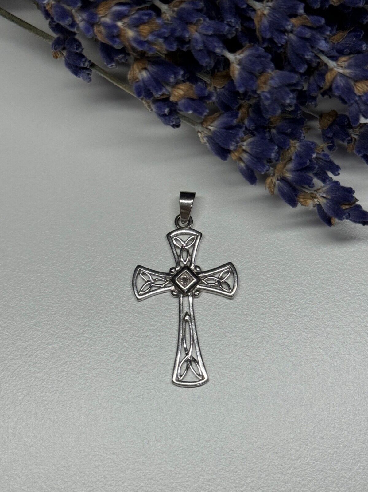 925 STERLING SILVER DIAMOND CROSS