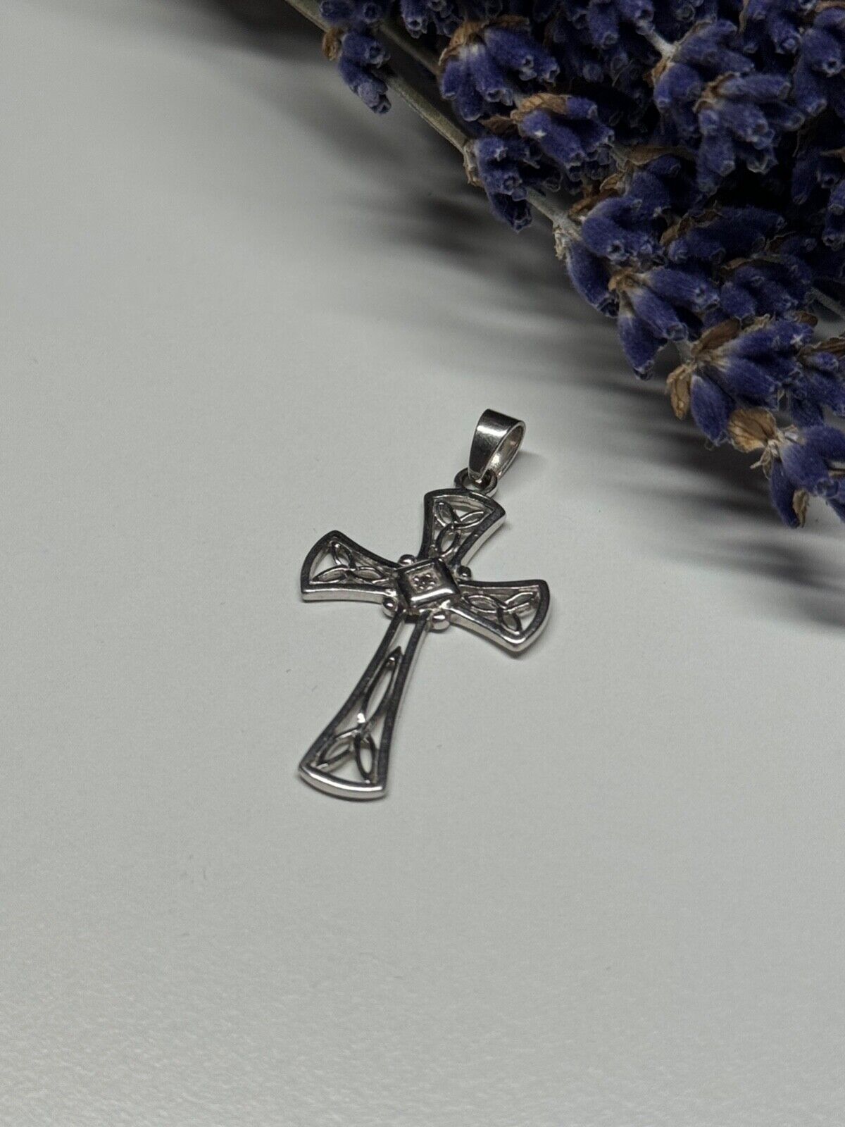 925 STERLING SILVER DIAMOND CROSS