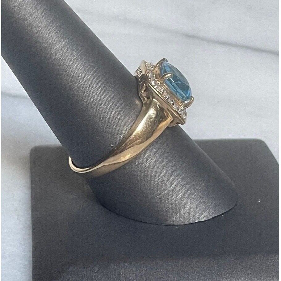 YELLOW GOLD BLUE TOPAZ AND GOSHENITE COCKTAIL RING SIZE 9.25 SKY