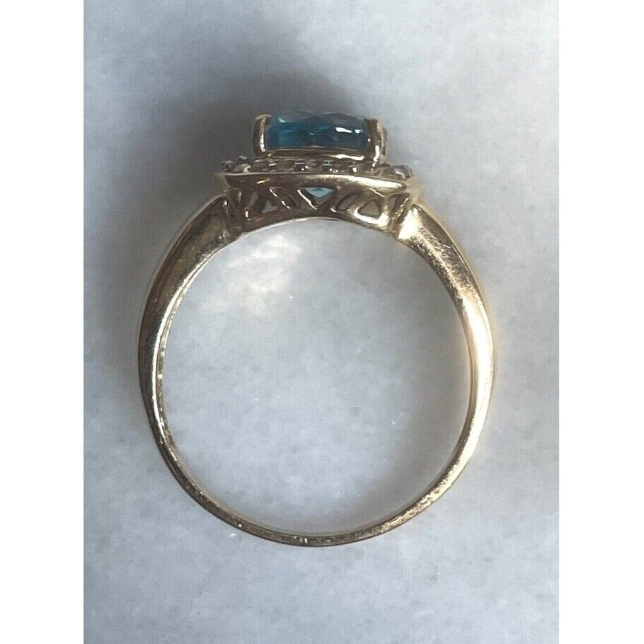 YELLOW GOLD BLUE TOPAZ AND GOSHENITE COCKTAIL RING SIZE 9.25 SKY